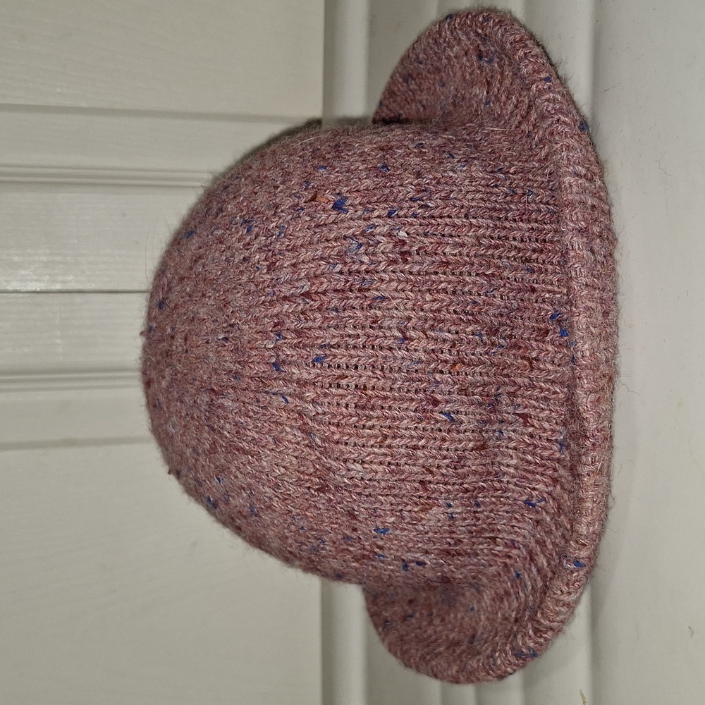 Vintage Collectables wool blend knit hat - rose pink purple